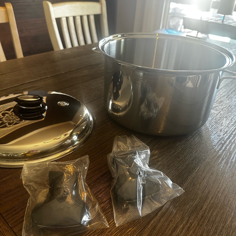Saladmaster 9 Qt. Roaster Set with Lid — BRAND NEW